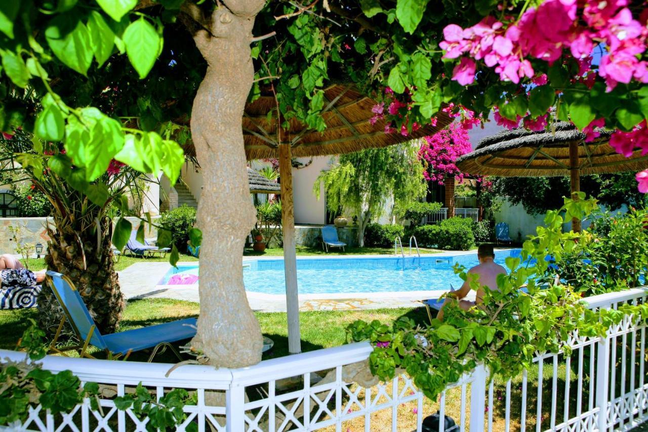 Aquarius Exclusive - Breakfast And Meal Included Aparthotel 3*